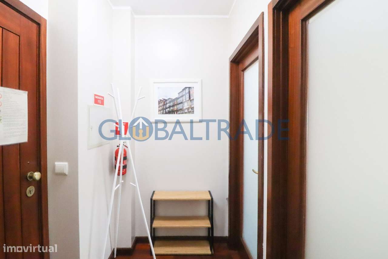 Apartamento T1 Mobilado & Equipado no Porto-12