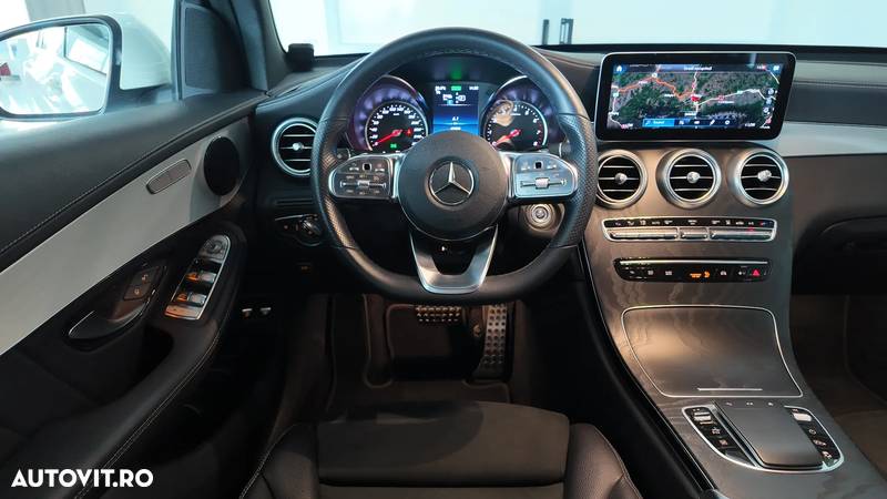 Mercedes-Benz GLC Coupe 300 e 4Matic 9G-TRONIC AMG Line - 19