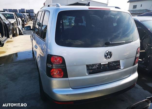 Stop stanga Volkswagen Touran Facelift 2007-2009 - 2