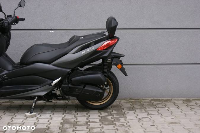 Yamaha X-max - 8