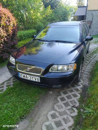 Volvo V70 2.4D5 Momentum - 1