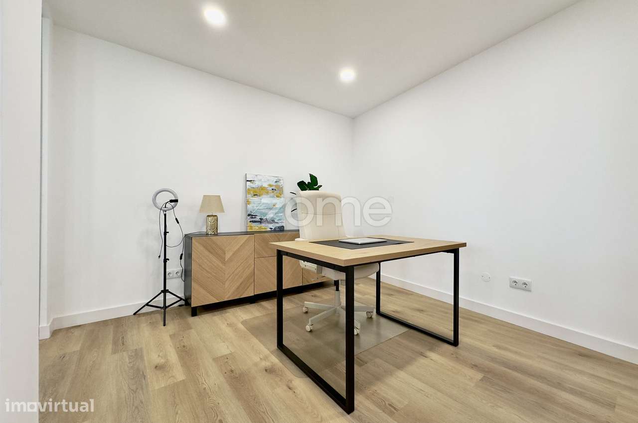 Espaço de Escritório Renovado no Centro de Silves – Pronto a Ocupar... - Grande imagem: 2/24