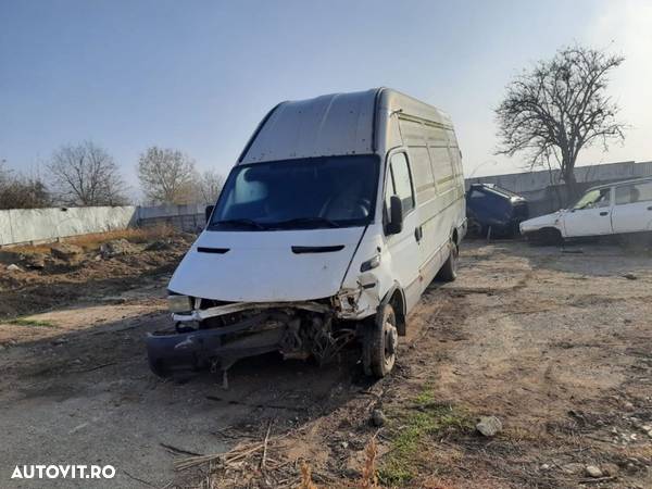 Dezmembrez Iveco Daily 3 2006 motor 3.0hpi 100kw 136cp F1CE dezmembrari 50c13 piese punte dubla - 1