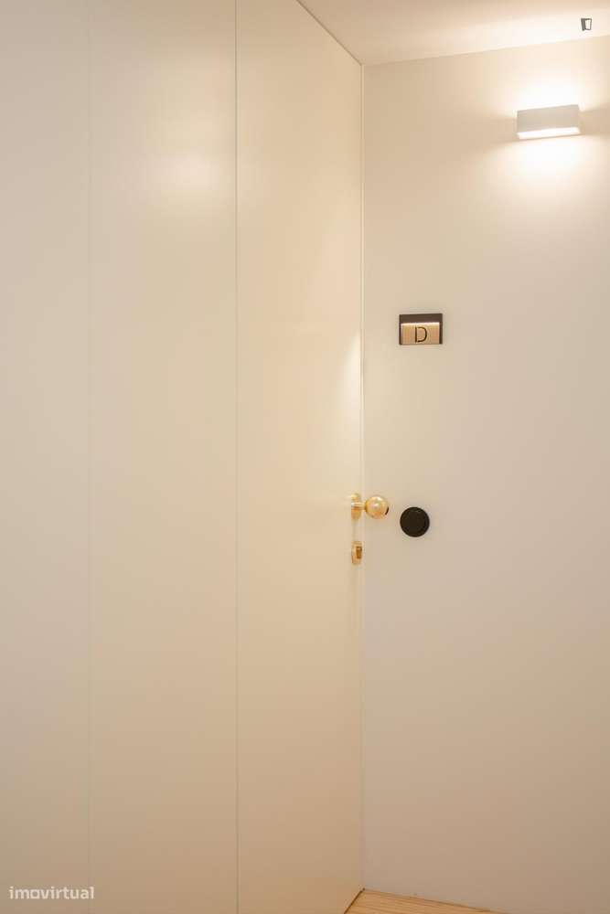 Estúdio - localizado em São Nicolau Porto - Grande imagem: 2/9