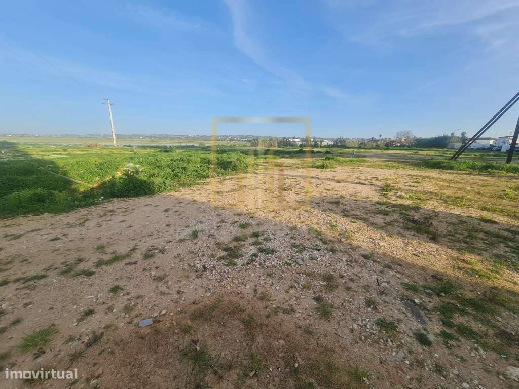 Lote de terreno à venda na Rua Francisco Sá Carneiro, Lagoa-1