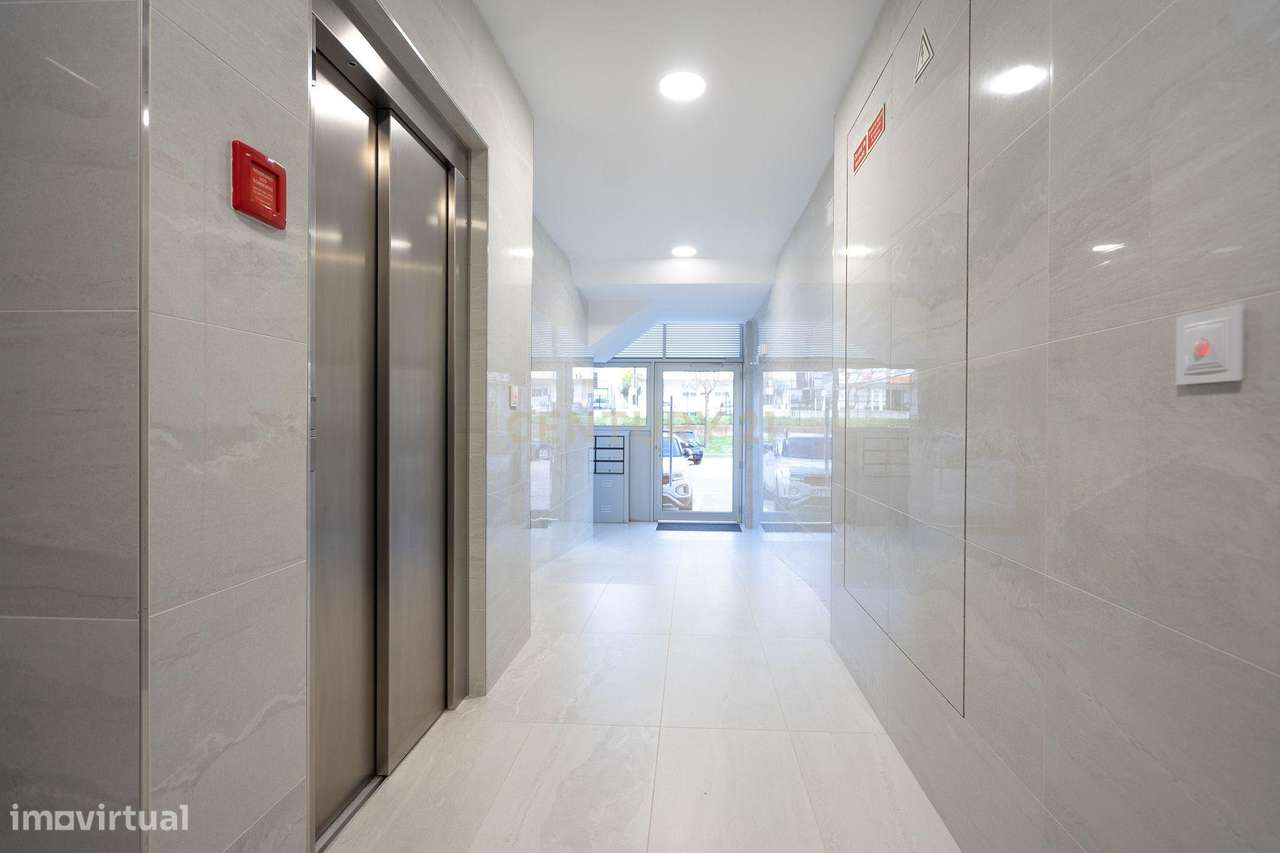 Apartamento T3 - Seminovo - C/ garagem - Grande imagem: 4/41