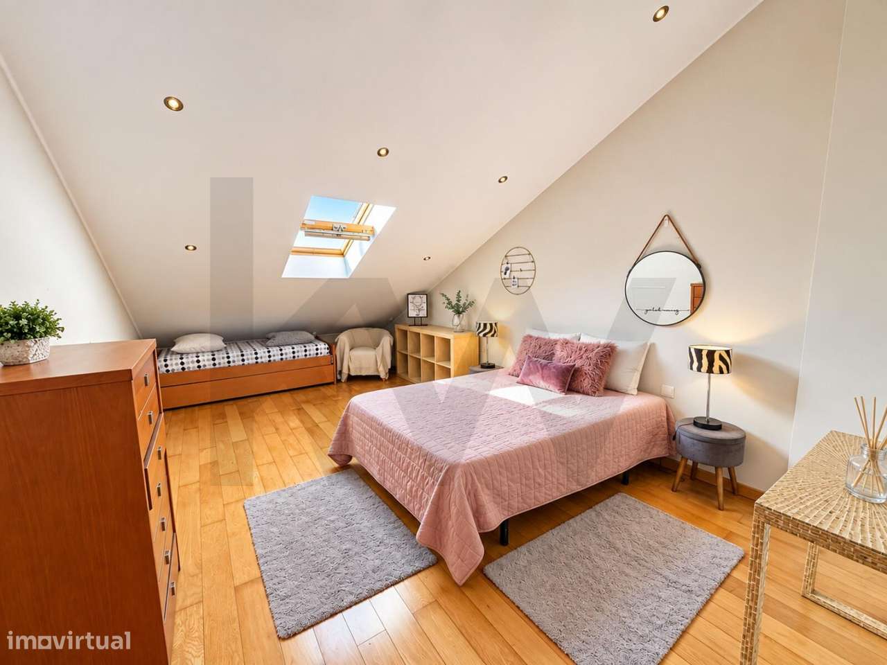 Apartamento Duplex T3+3 em Belas | Amplo, Luminoso e com Vista Desafog-23