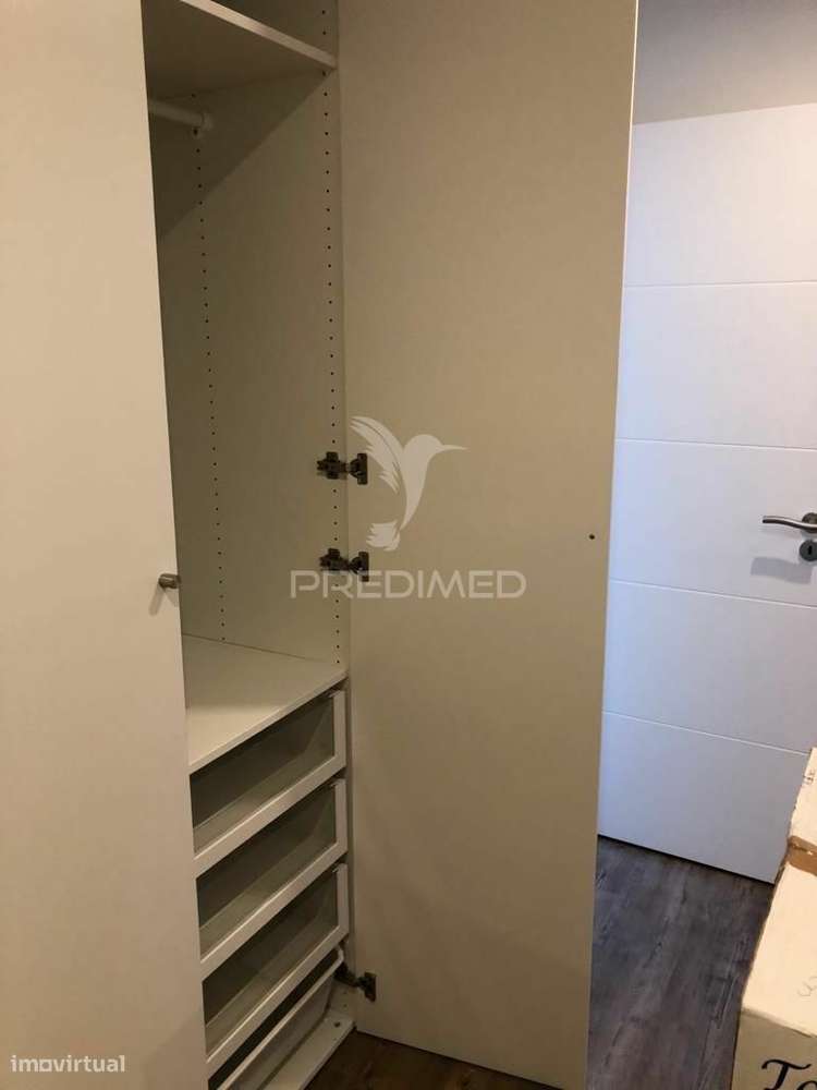 Apartamento T2 remodelado com logradouro na Ajuda - Grande imagem: 5/12