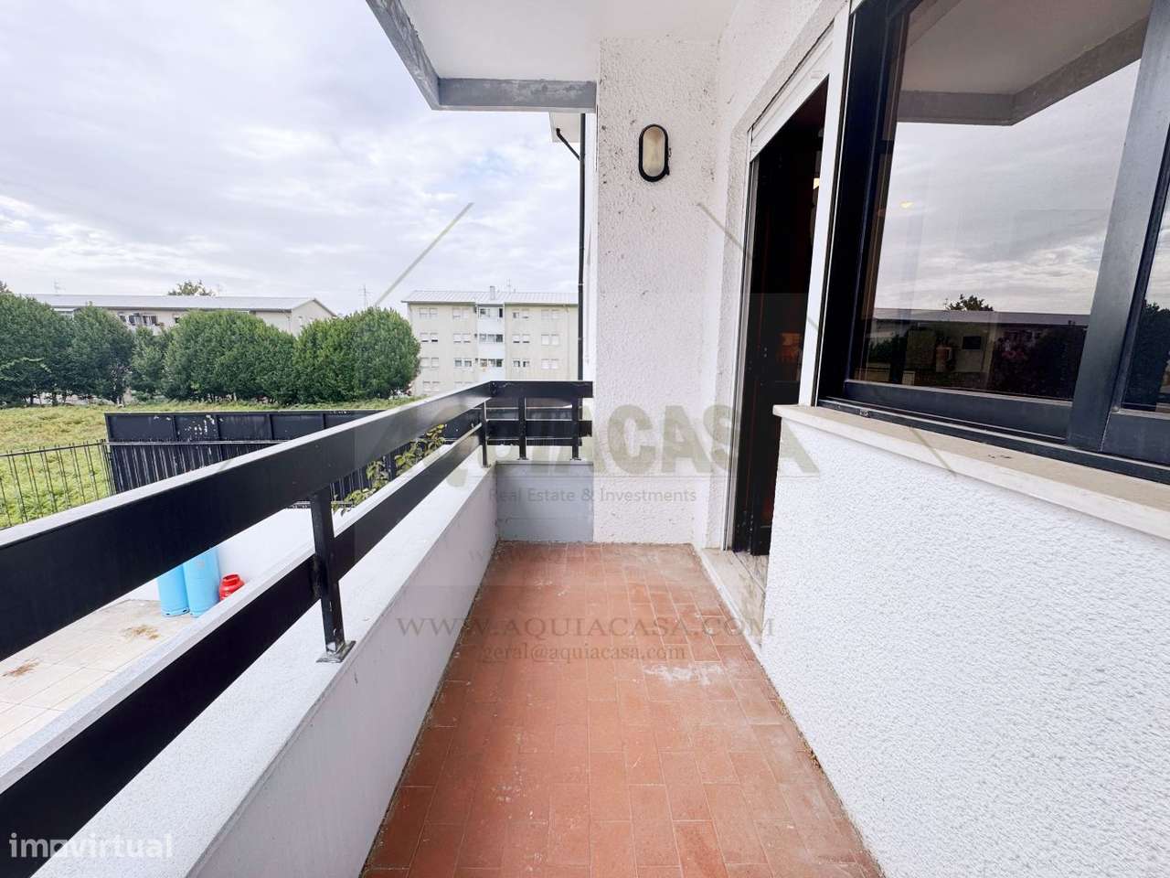 Moradia T4 renovada junto ao Estádio do Dragão, com garagem, jardim-11