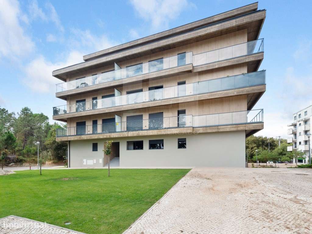 T4 DE LUXO - NOVO - MODERNO - SÓBRIO - Viseu - BEM LOCALIZADO - ACA...-5