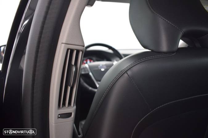 Volvo V60 Cross Country 2.0 D3 Pro Geartronic - 44