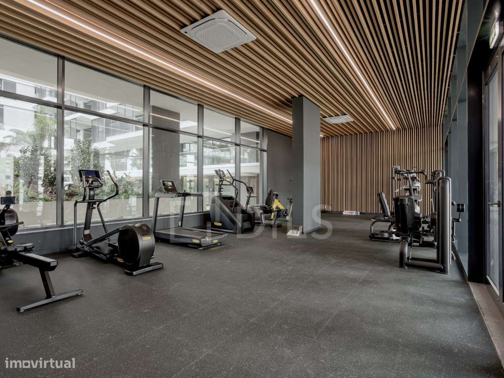 Apartamento T3 com varanda, piscina e ginásio, nas Avenidas Novas, ... - Grande imagem: 5/32