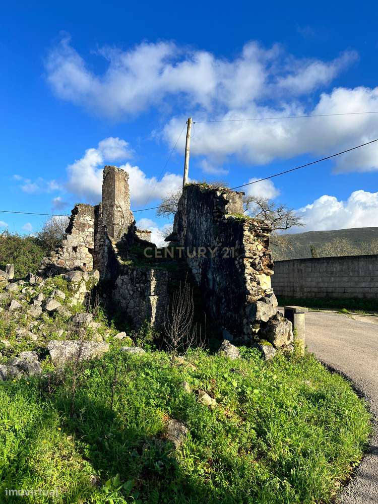 TERRENO COM RUINA VISTA SERRA-5