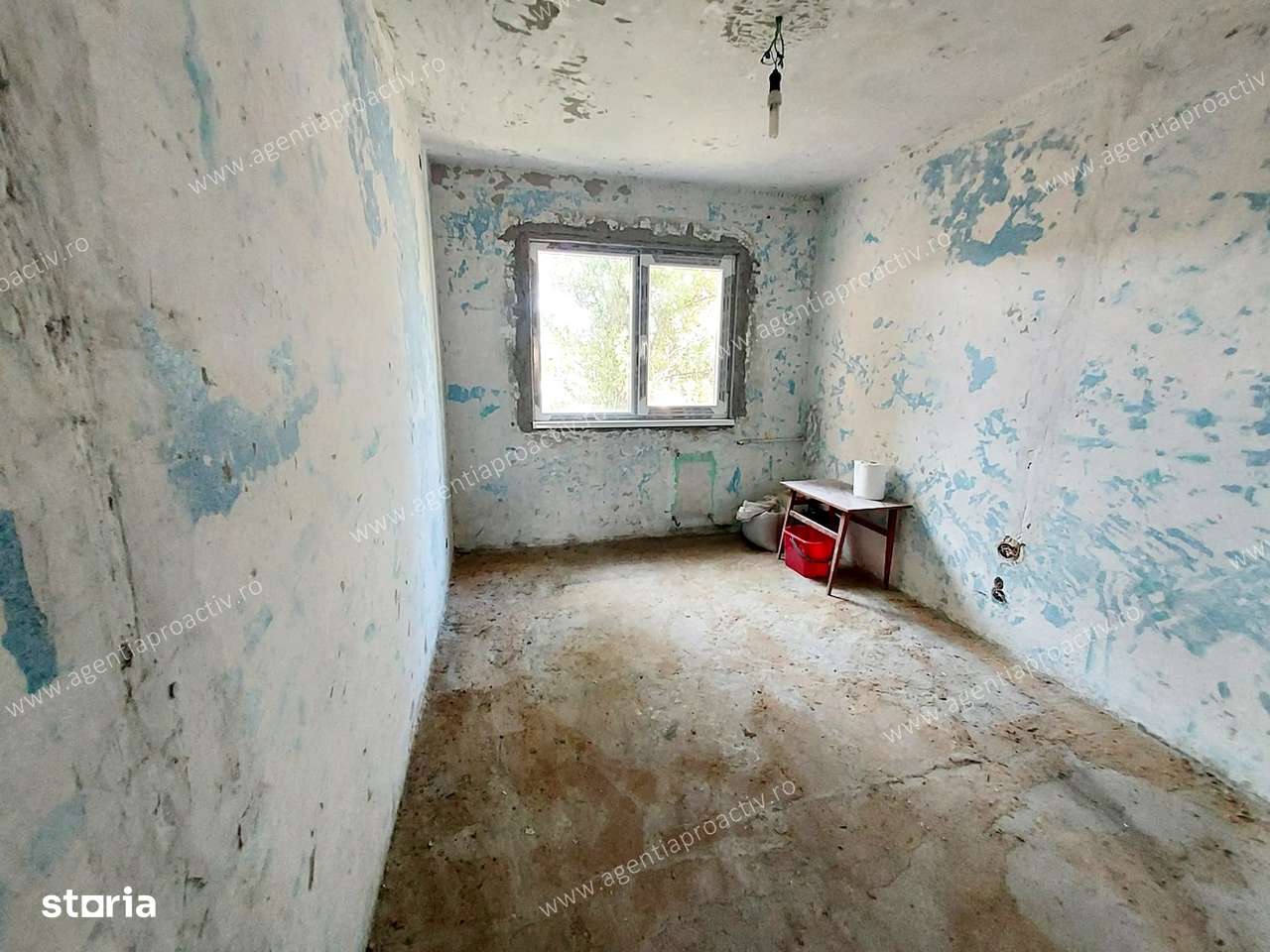 Apartament 3 camere, etaj 1, la doi pași de strada principală - Imagine principală: 3/8