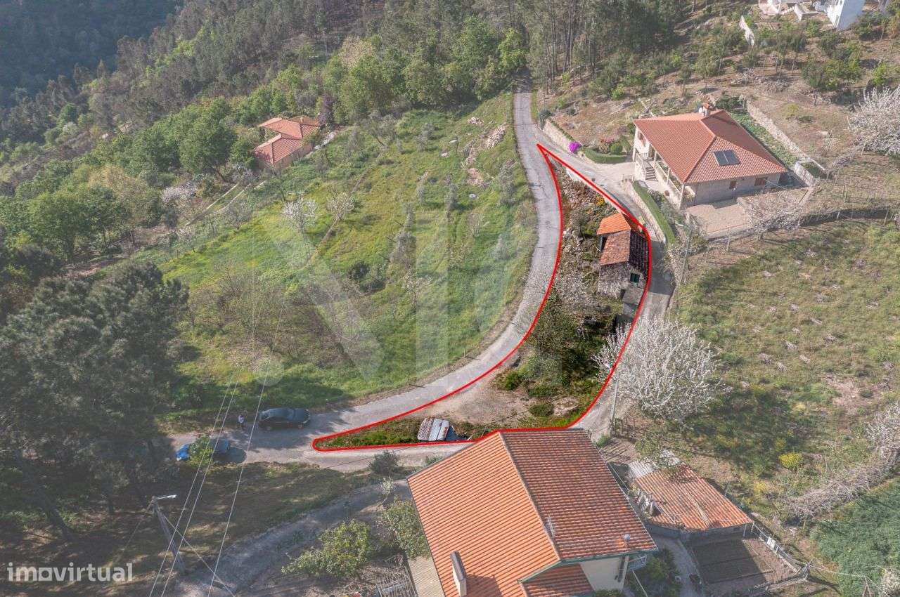 Moradia com Terreno de 435m² para Reconstruir - Grande imagem: 4/34
