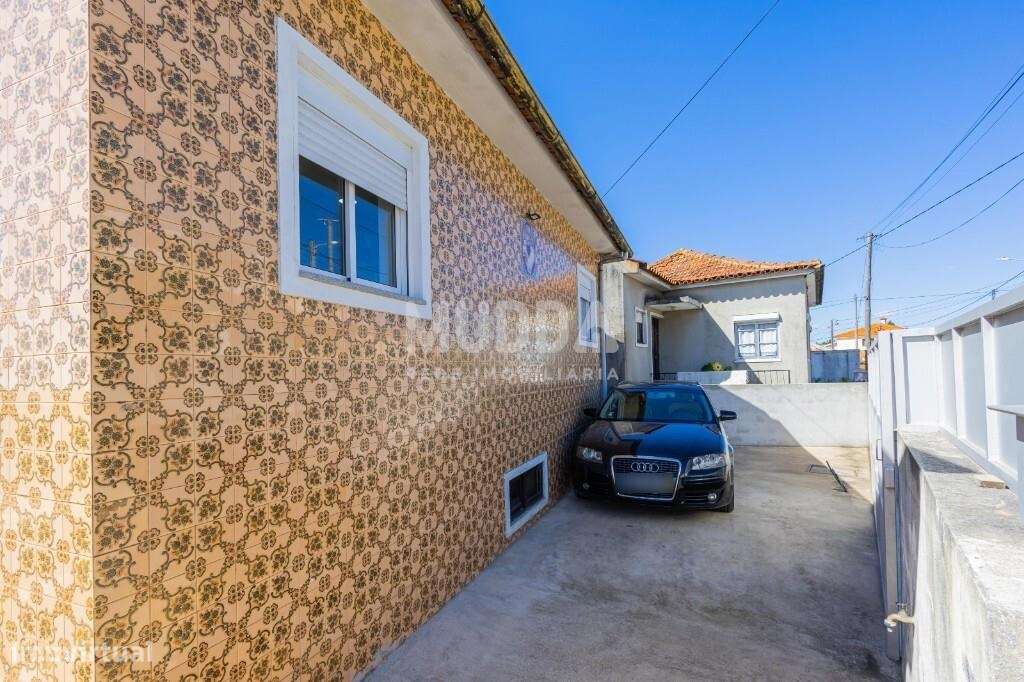 Moradia T1+2 em Arrifana - Santa Maria da Feira-0