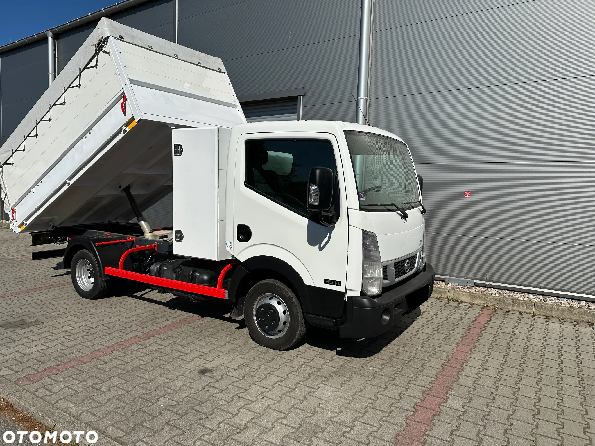 Nissan CABSTAR NT400 35.14 2.5 dCI Kipper Wywrotka Pod HDS Do ZIELENI - 9