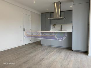 Apartamento T2 em Alverca (ALV174)