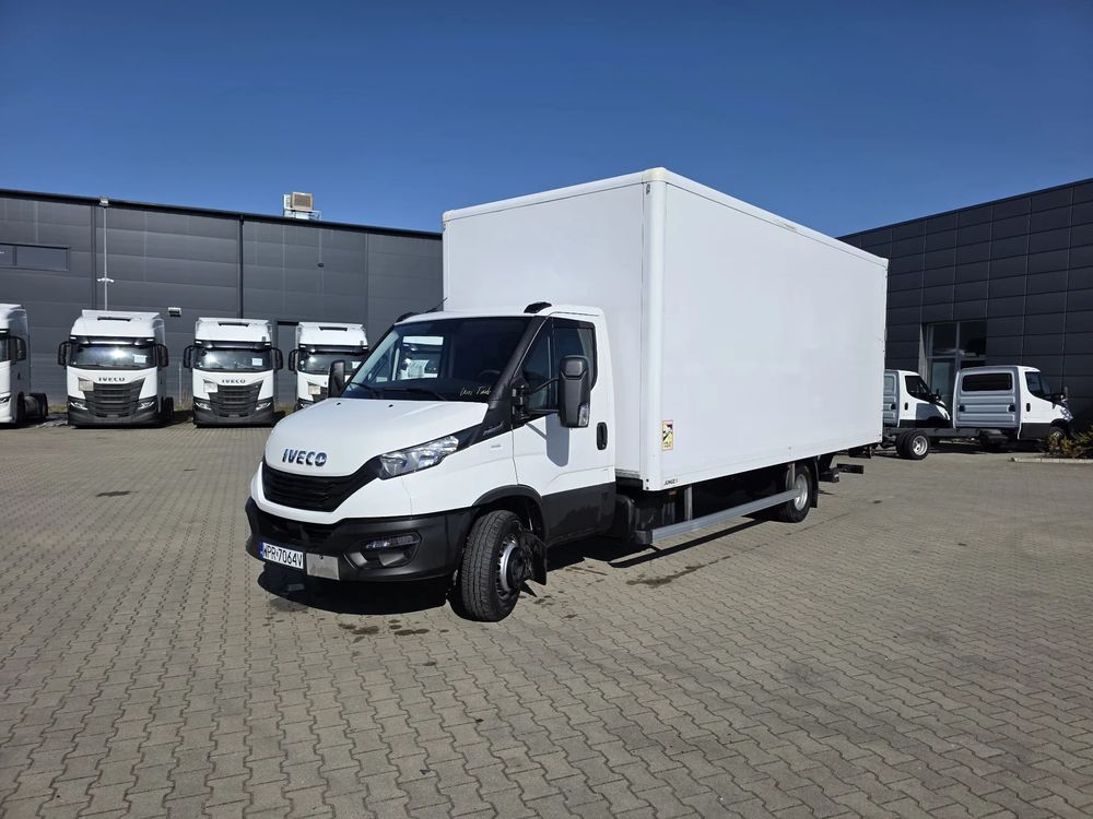 Iveco 72C18A8 Kontener Winda 15EP dmc 7200 70C18 Automat Firanka Plandeka Kabina Sypialna Dealer Iveco Kilka sztuk rama skrzynia plandeka