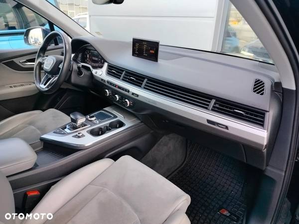 Audi Q7 3.0 TDI ultra Quattro Tiptronic - 4