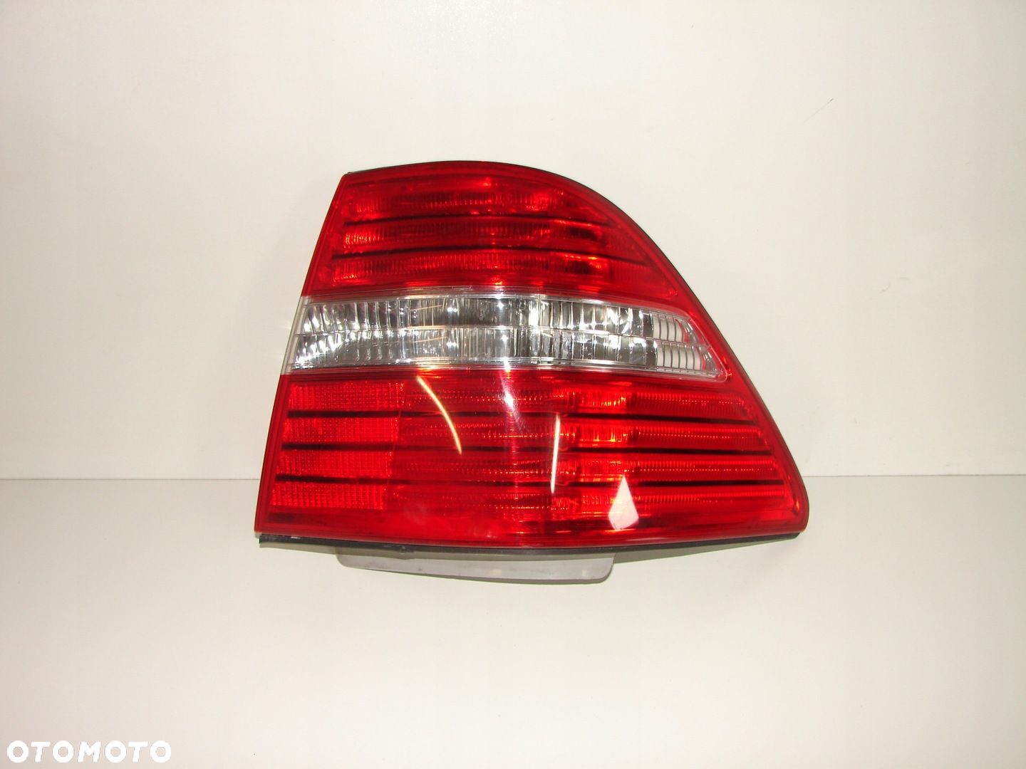 Lampa tylna tył prawa TOYOTA CELSIOR 01- LED - 1