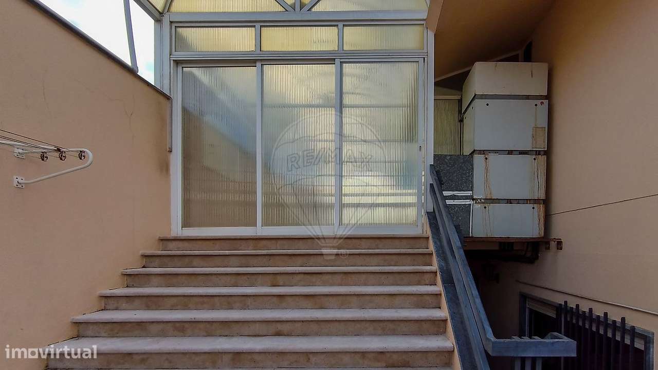 Moradia T6 para venda-37