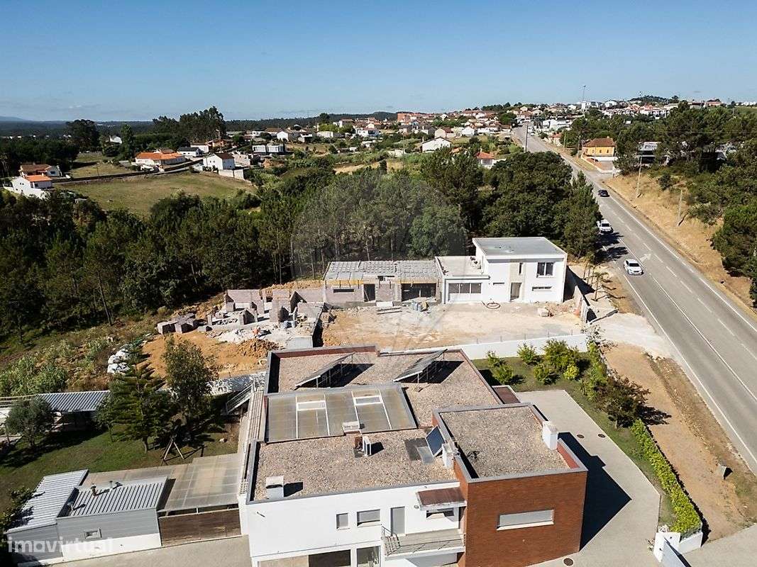 Moradia T4 para venda - Grande imagem: 2/34