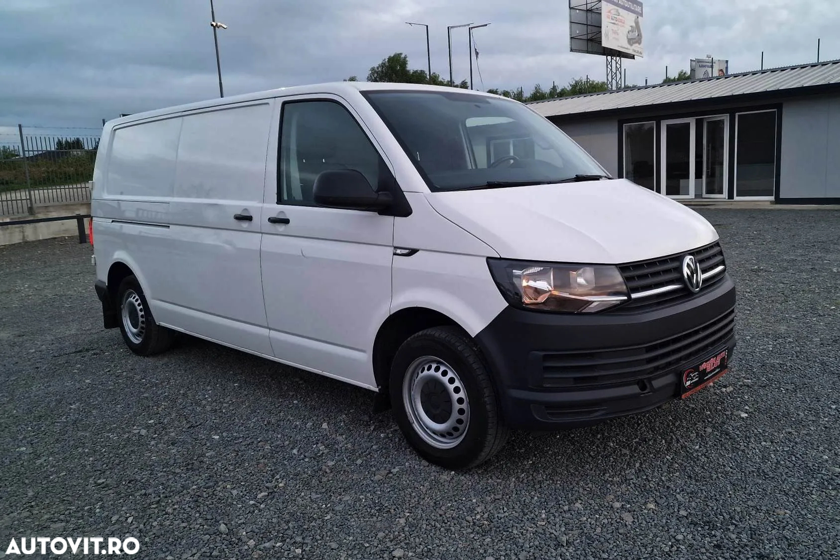 Volkswagen T6 Transporter, 2.0 TDI, maxi van,  A/C , webasto,  euro 6,  05/2016, FACTURA, seap, finantare PJ, rate cu buletinul PF - 2