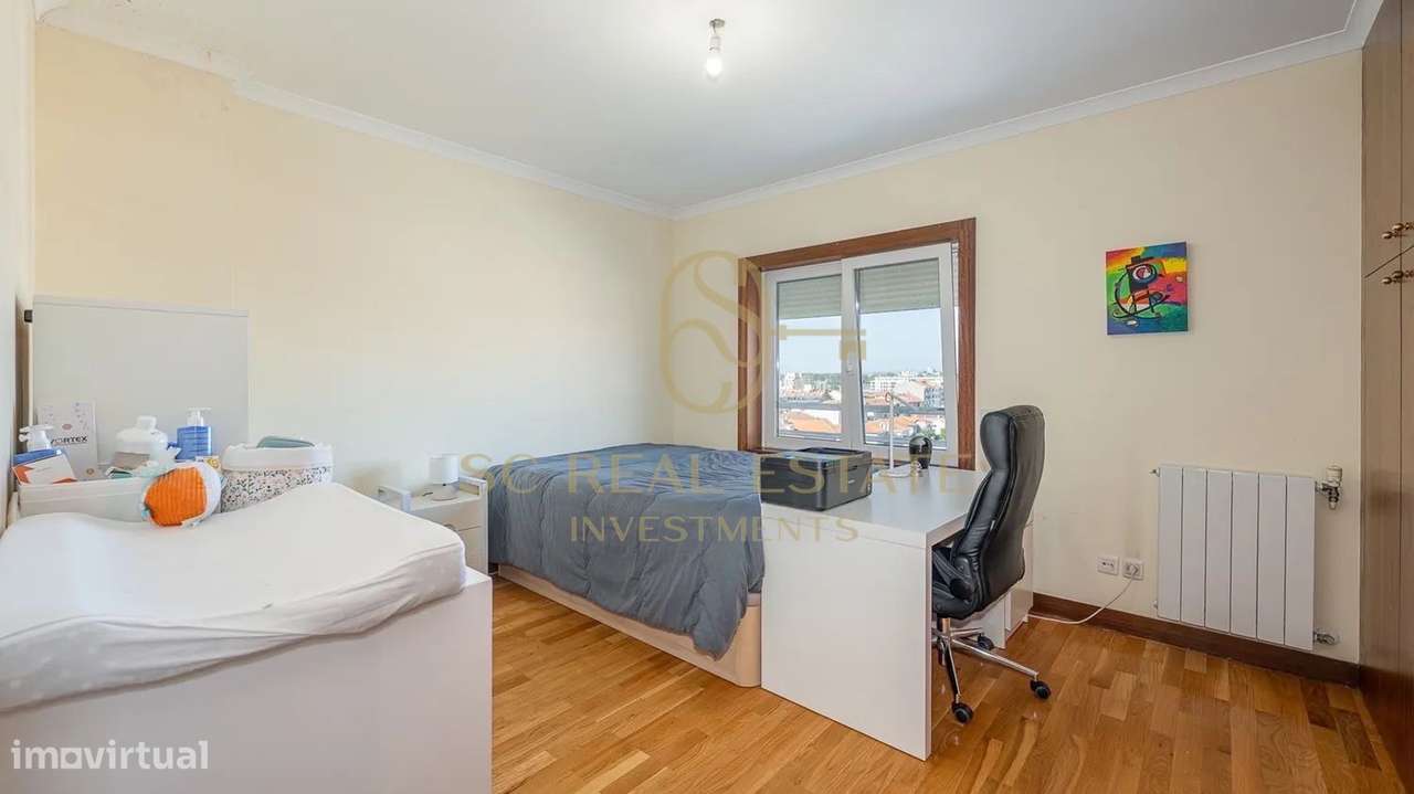 Exclusivo T2 Duplex Recuado, Último Piso, 2 Terraços, Cedofeita-23