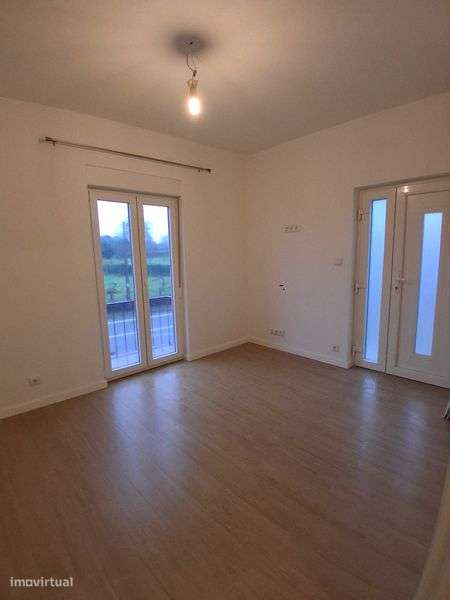 Arrendo apartamento independente T1+1, Ponte de Lima, Ribeira. - Grande imagem: 4/8