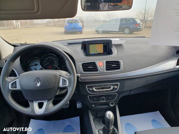 Renault Megane ENERGY dCi 110 Start & Stop Bose Edition - 14