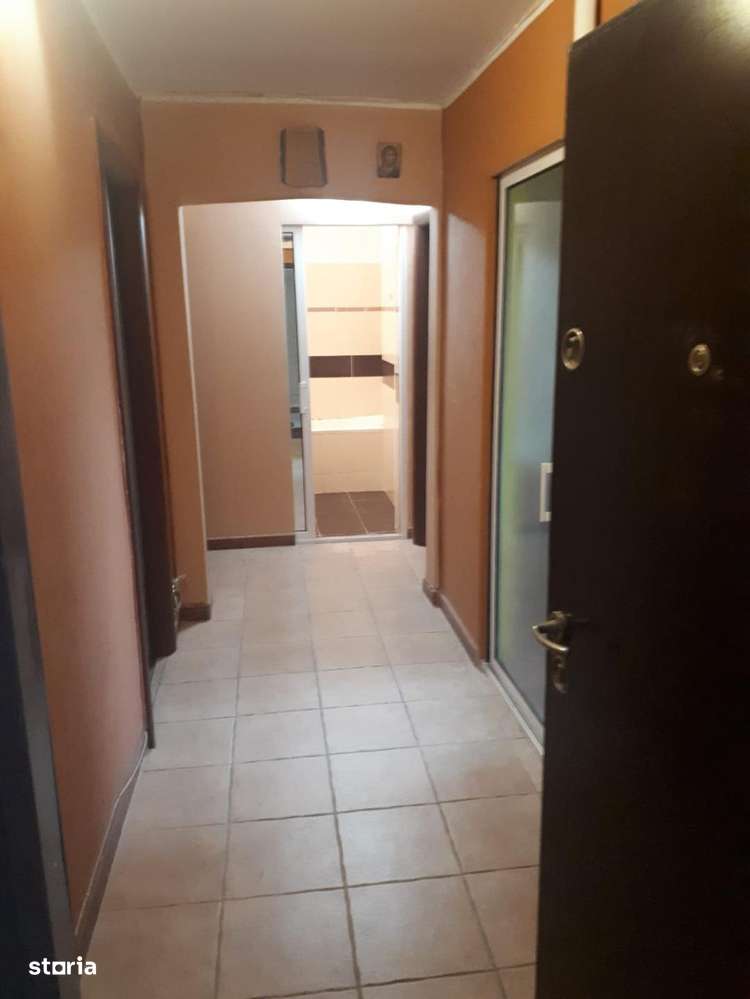 Apartament 4 camere Mazepa1 et3/4 centrala ,pret 92 000 euro neg-4