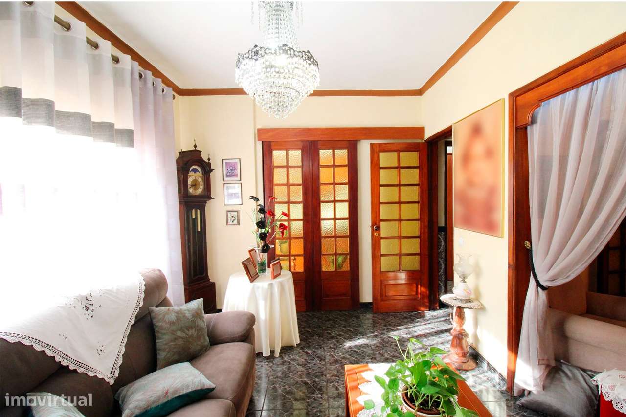 Apartamento T2, com elevador - Seixal-16