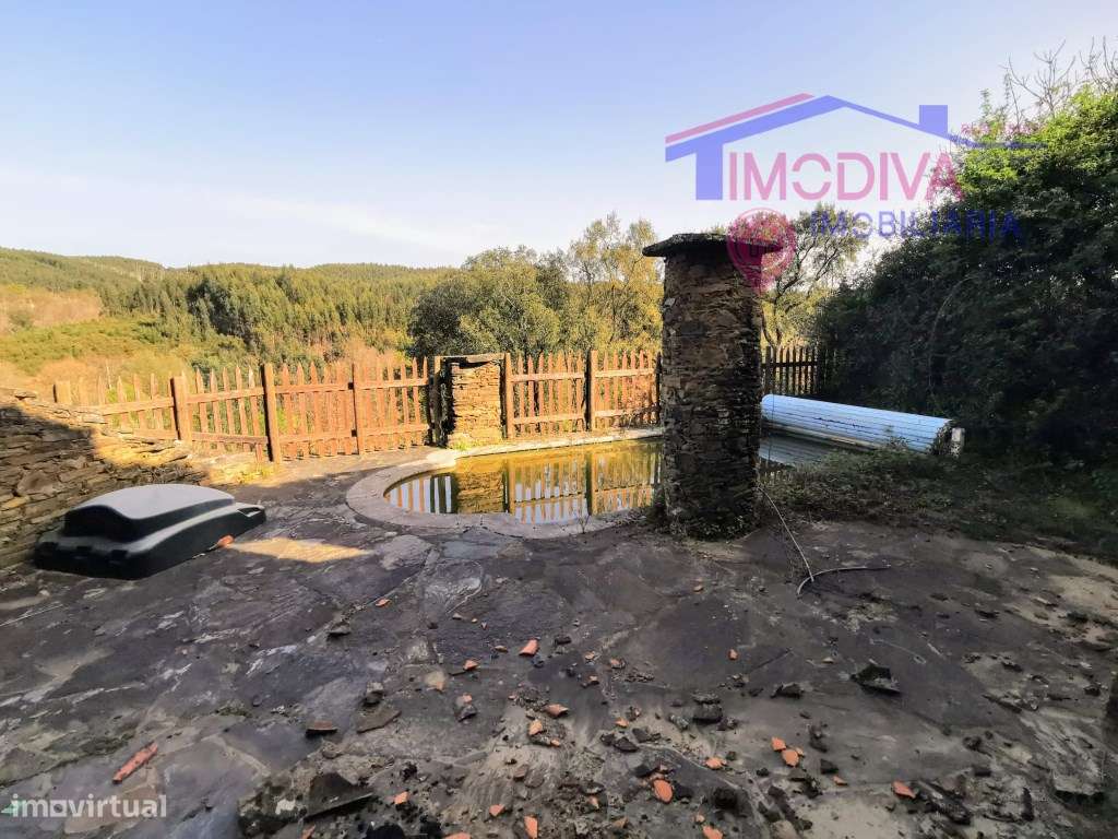 Moradia para reconstrução, com piscina e logradouro próximo de Cast... - Grande imagem: 5/15