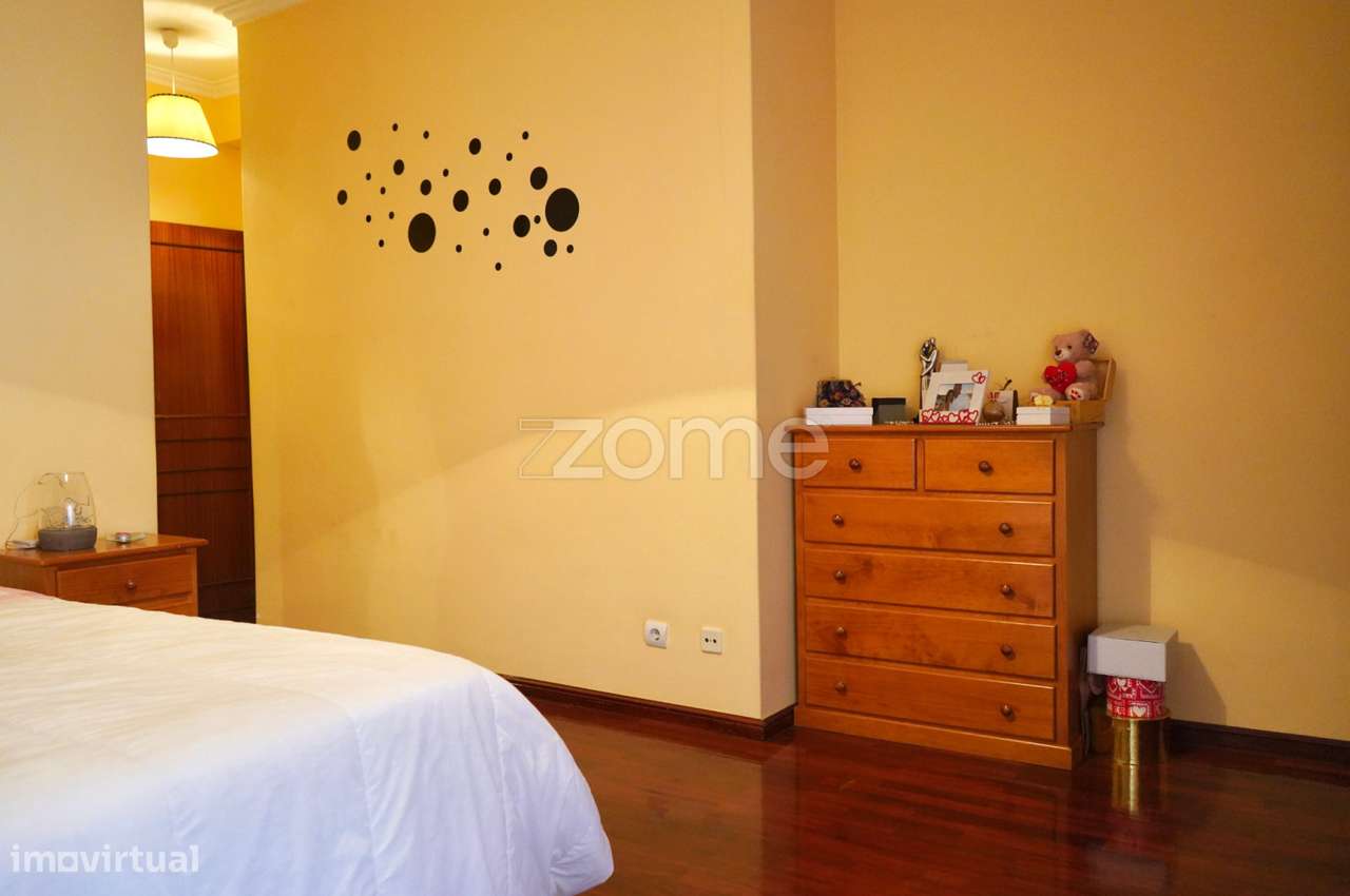 Apartamento T3 - Vale Mourão-24