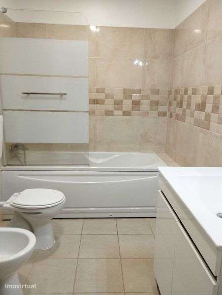 Aluga-se Apartamento T3 - Capuchos Caparica - Grande imagem: 4/5