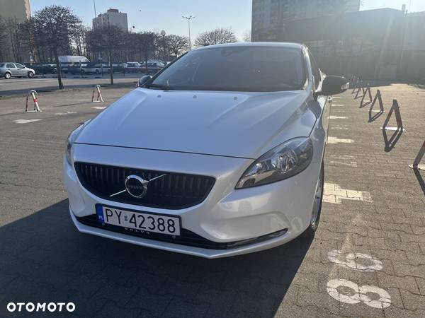 Volvo V40 D2 Geartronic - 40