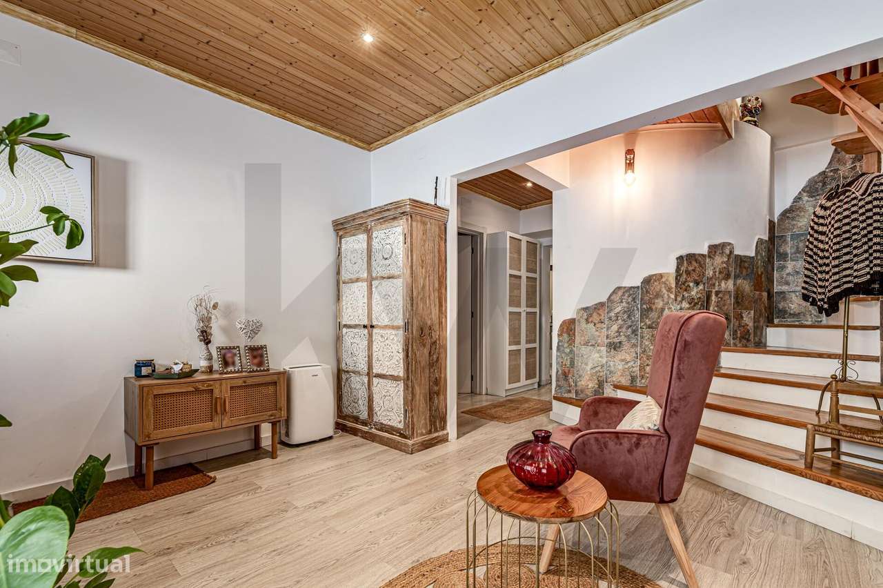 Moradia Acolhedora e Remodelada no Samouco, Alcochete, Setúbal-1