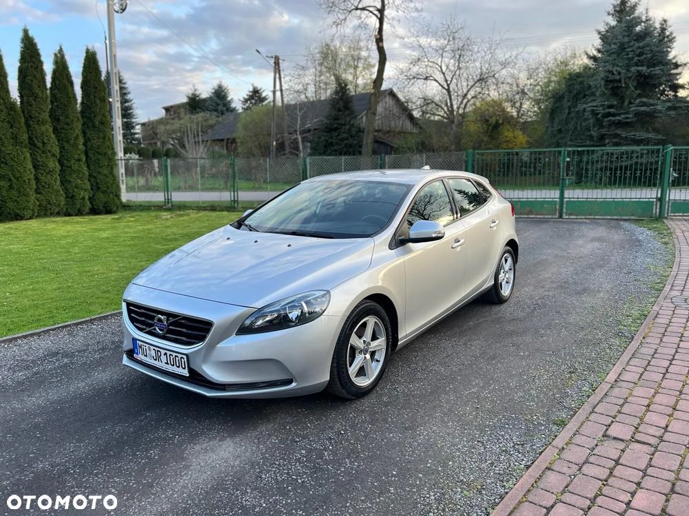 Volvo V40