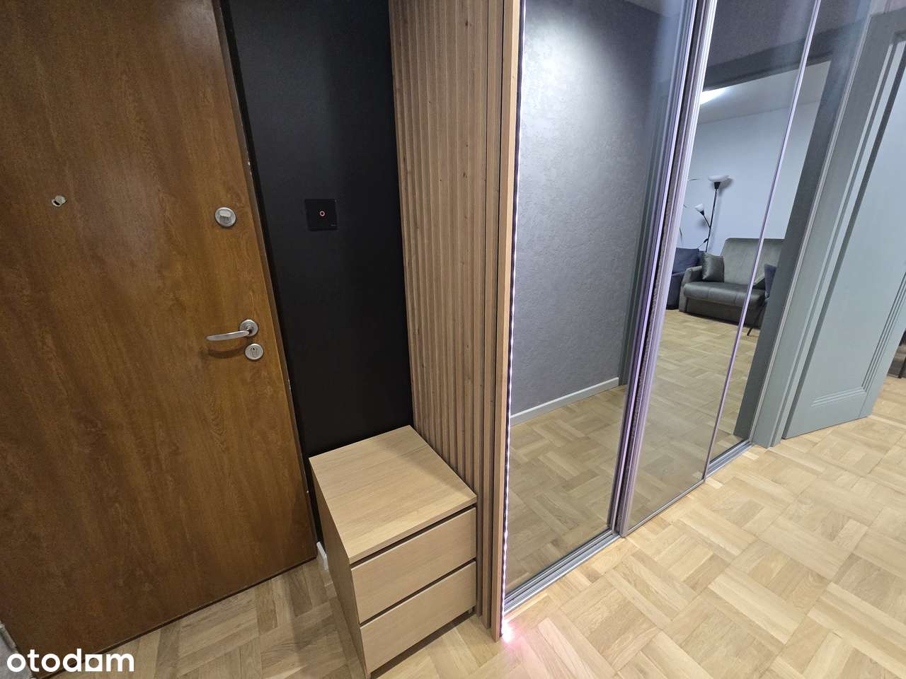 2 pokoje po remoncie + balkon loggia + piwnica - oddzielna kuchnia-2