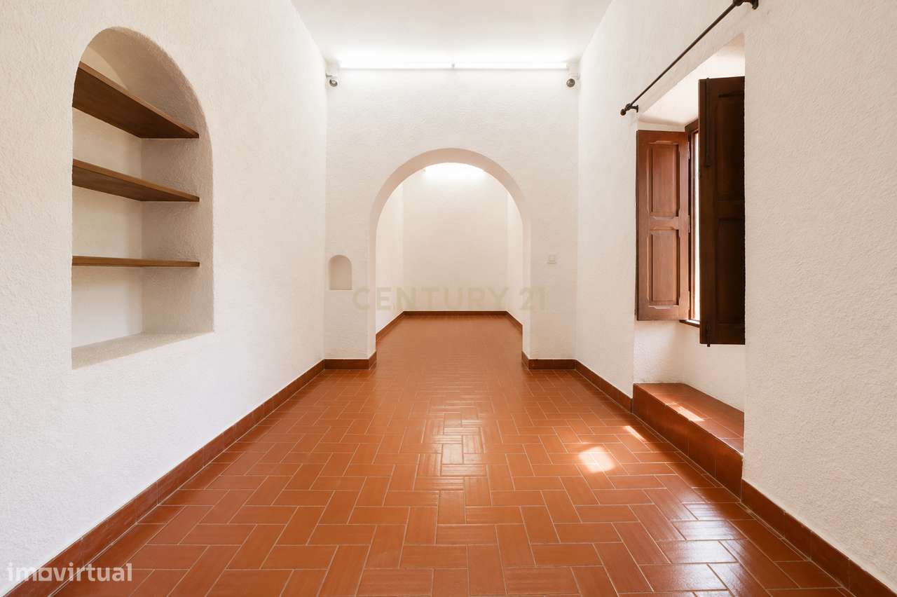 Moradia de Charme de 1926 com Jardim Centenário – Uma Oportunidade Úni-9