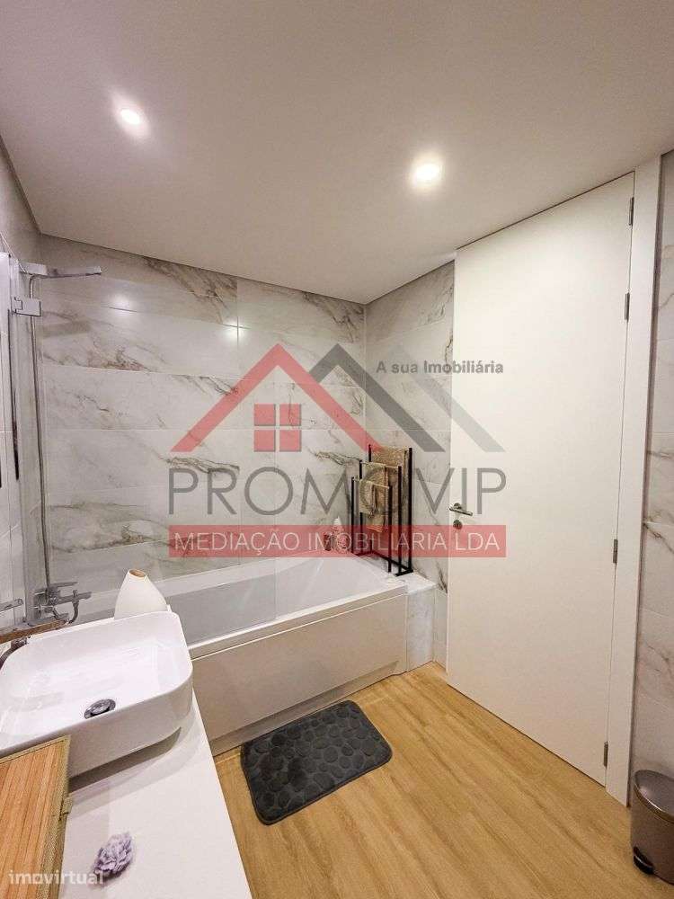 Moradia em Banda T3 Seminova Santo Tirso-23