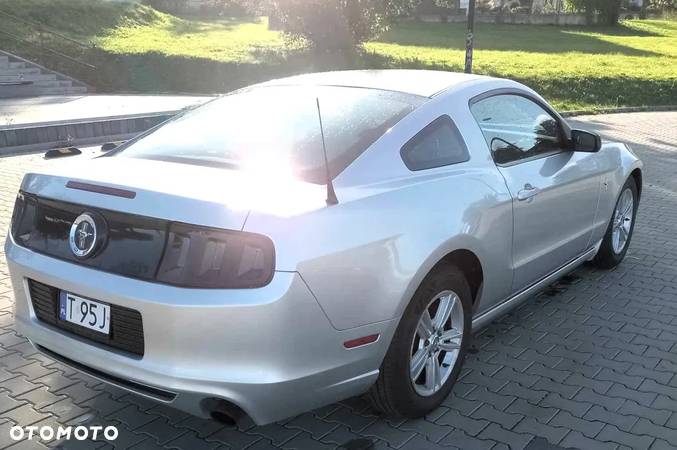 Ford Mustang 3.7 V6 Premium - 4