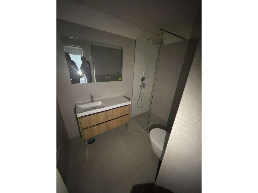 Fantastico T1 com Varanda, proximo da Maternidade Julio Dinis, Porto-19