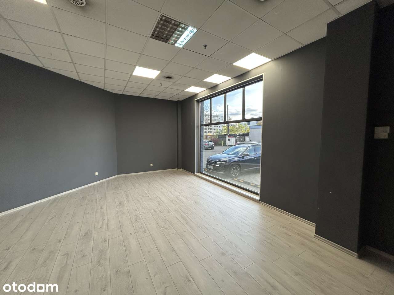 Bezpośrednio lokal do wynajęcia z witrynami w samym centrum Legionowa - Pełny obrazek: 4/6