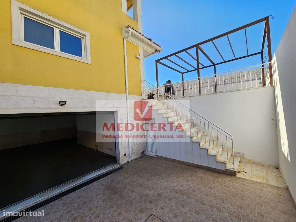Algueirão - Moradia/Isolada T5 + Logradouro 350m² + Garagem-41