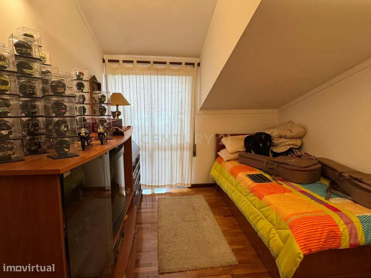 APARTAMENTO T4 DUPLEX NA PRAÇA PEDRA VERDE - ALDOAR-25