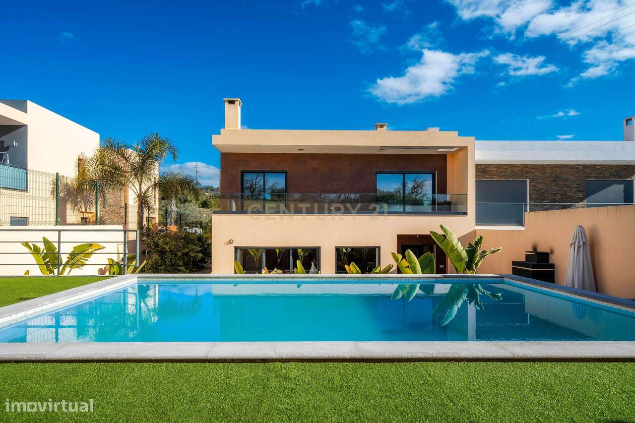 Moradia T4+1 | Piscina | Garagem | Estoi | Faro - Grande imagem: 1/60
