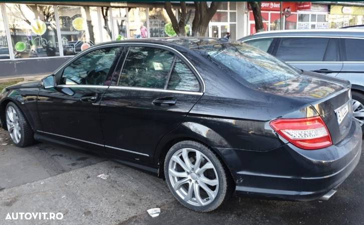 Mercedes-Benz C 220 CDI BlueEFFICIENCY T-modell - 2