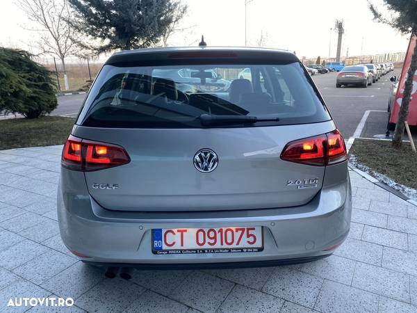 Volkswagen Golf 2.0 BlueTDI DSG Highline - 17